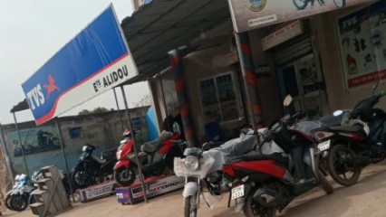 HAUSSE DU PRIX DES ENGINS À DEUX ROUES AU BÉNIN : Vendeurs et acheteurs s&rsquo;en désolent