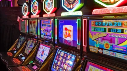 JEUX DE HASARD À PARAKOU :  Au cœur du paradis empoisonné