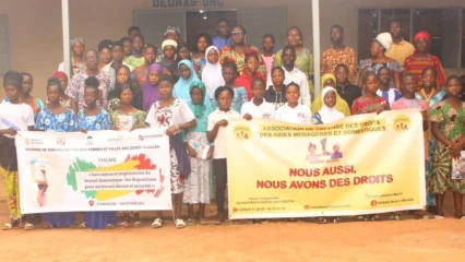 MISE EN ŒUVRE DU PROJET « BRISER LES CHAÎNES DU TRAVAIL ET DE L&rsquo;EXPLOITATION DOMESTIQUE DES ENFANTS : Addad Bénin et Dedras Ong sensibilisent des filles et femmes