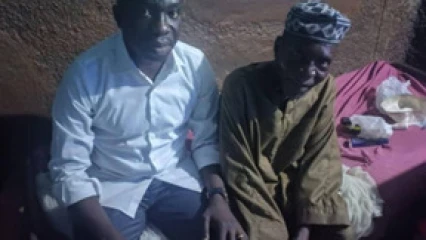 Parakou/en campagne au quartier baparapé : Le candidat Dr Abdou Razak Maman privilégie la stratégie de proximité avec les sages