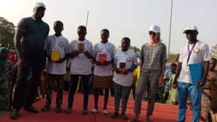 PARAKOU/JEUX CONCOURS SUR LA FRANCOPHONIE : L&rsquo;Ong Okouabo prime les meilleurs élèves du Ceg Tourou