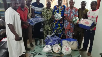PÉHUNCO/CHAMPIONNAT DE FOOTBALL AMATEUR : Le conseil communal offre des équipements à Tatapouranou Fc