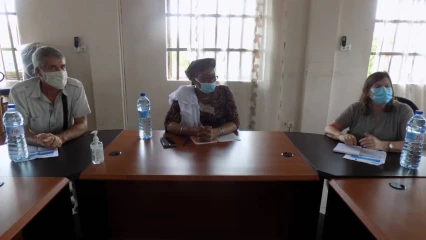 SEANCE DE TRAVAIL A LA MAIRIE DE KANDI :  Le maire Zinatou Osséini reçoit une délégation de la Snv