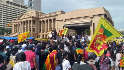 SRI-LANKA :  Le président veut démissionner