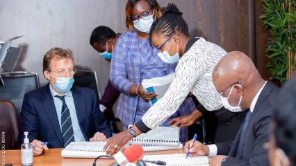 TRAVAUX DE LA COTE TRANSFRONTALIERE BENIN-TOGO : Les contrats de réalisation signés