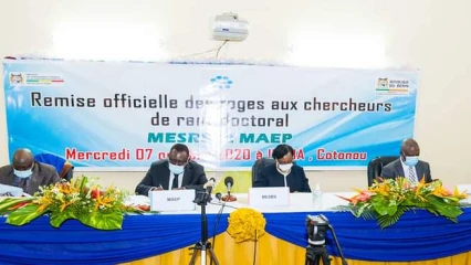 VALORISATION DE LA FONCTION DE CHERCHEUR AU BÉNIN : 82 enseignants de rang doctoral reçoivent leurs toges