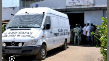 Visite des détenus: une autorisation officielle désormais exigée 
