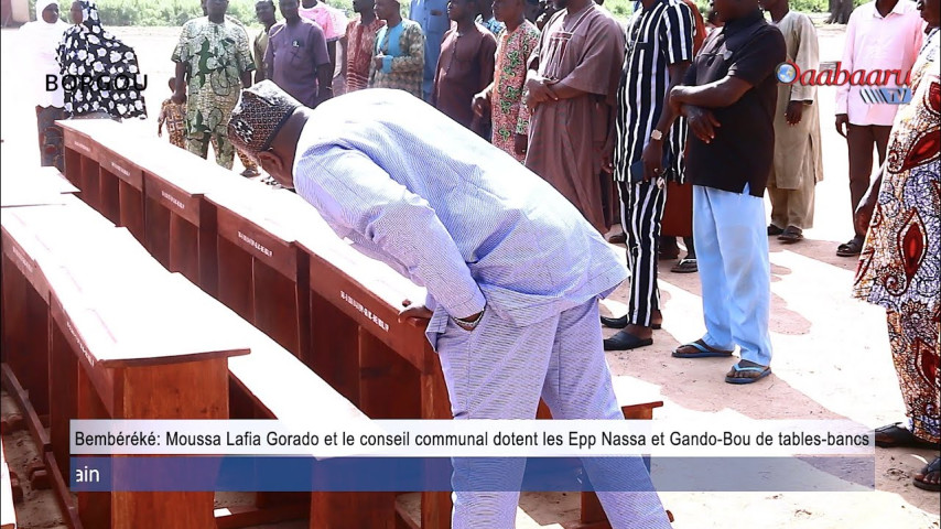 BEMBÉRÉKÉ: Lafia Gorado et le conseil communal dotent les Epp Nassa et Gando Bou de tables bancs